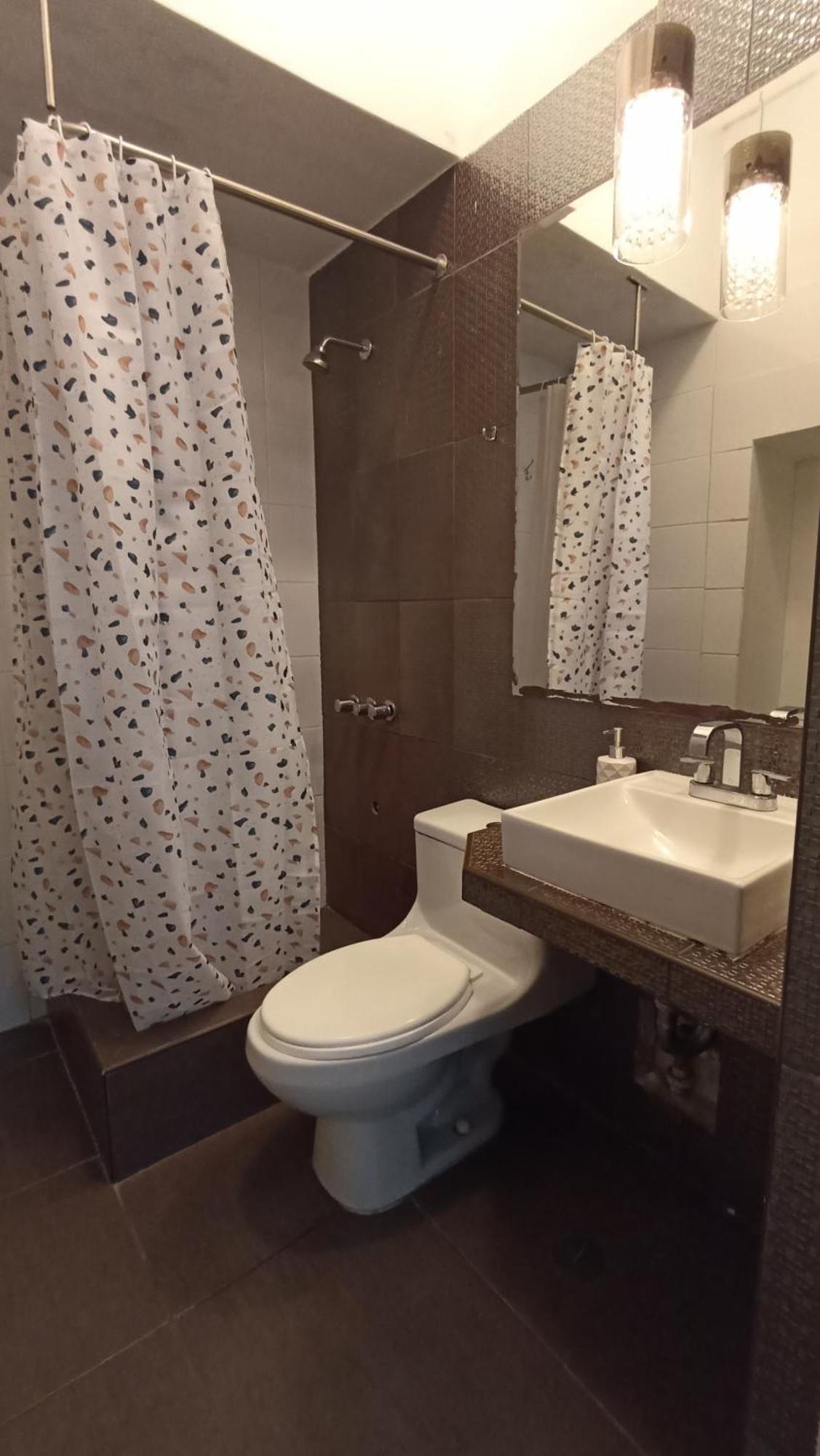 Miraflores Private Rooms - Mystay Guesthouse - Cocina Compartida - Terraza 利马 外观 照片