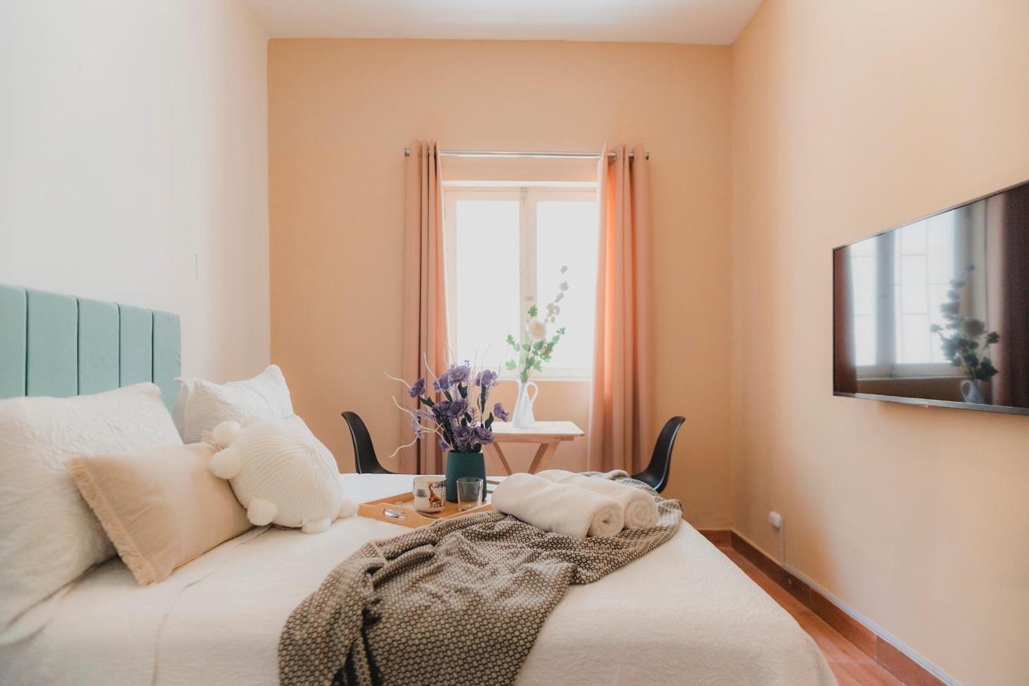Miraflores Private Rooms - Mystay Guesthouse - Cocina Compartida - Terraza 利马 外观 照片